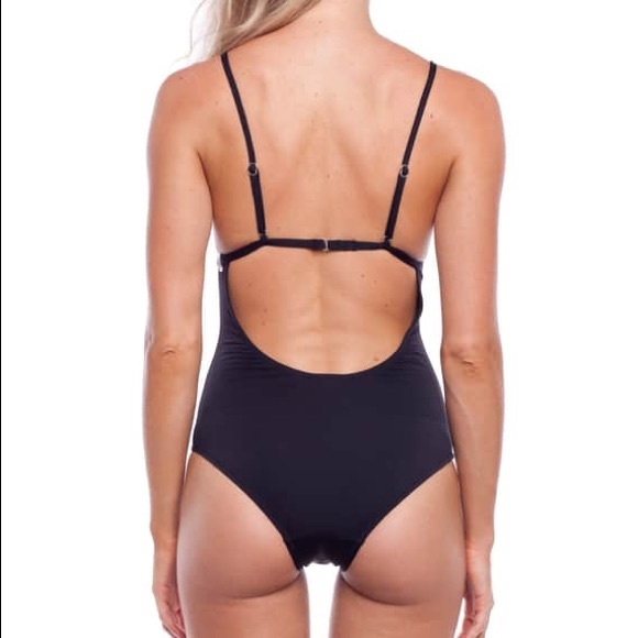 Rhythm Onepiece - Picture 6 of 7